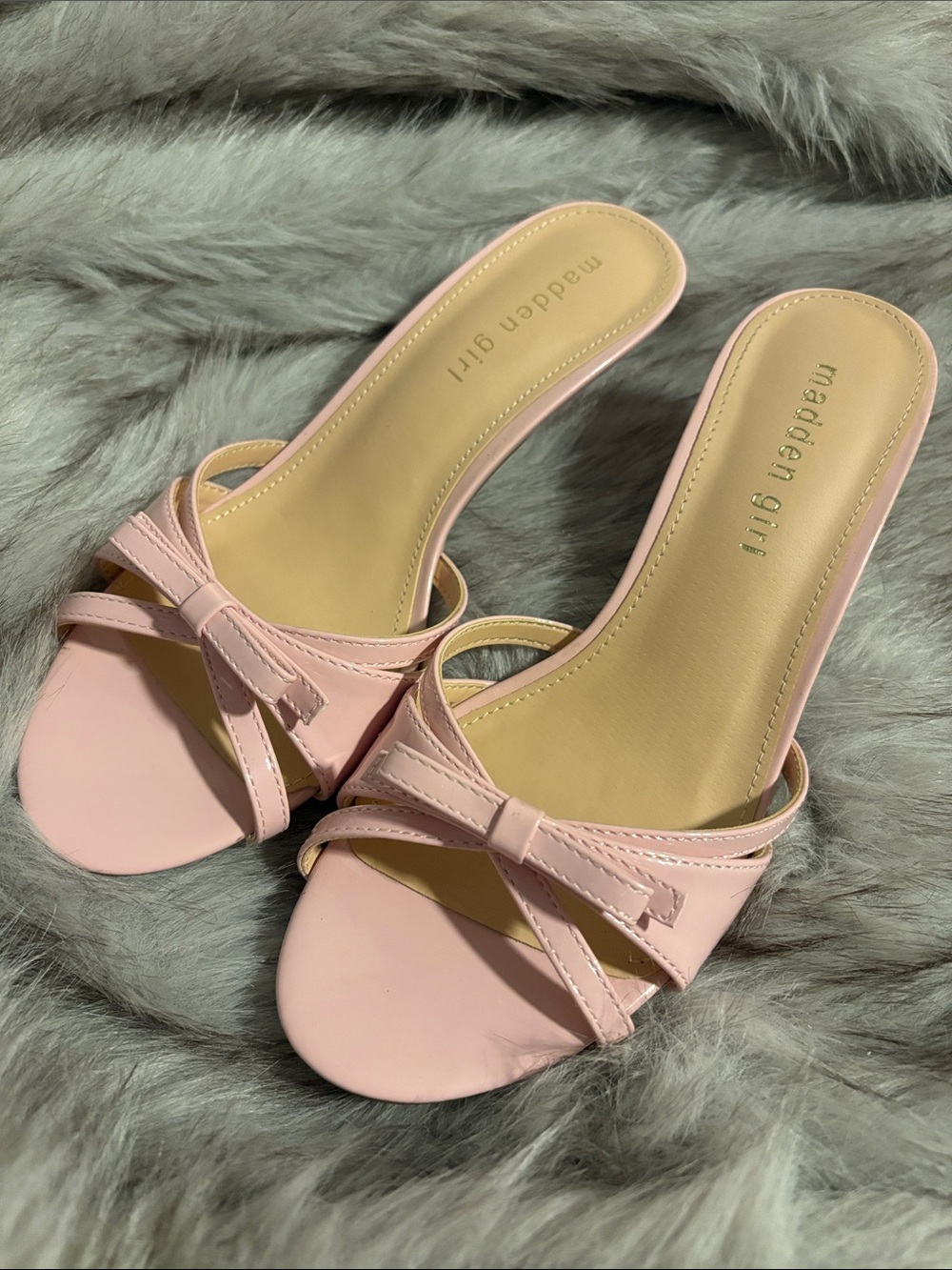 Madden Girl Pale Pink Patent Bow Slide Mules kitten heel - Picture 4 of 5
